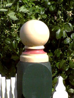 Round/ball post capital