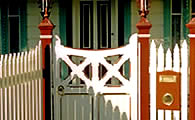 Alphington  gate
