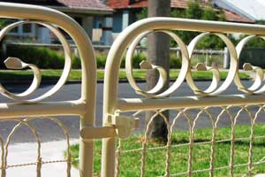 latching for driveway gates